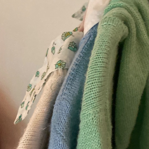 5 pc OLD NAVY bundle - 3 sweaters 2 blouses sz M - Picture 2 of 14